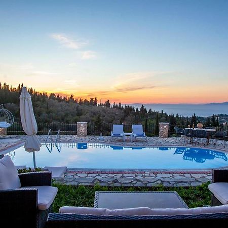 Key Villas Tsoukaladhes Bagian luar foto