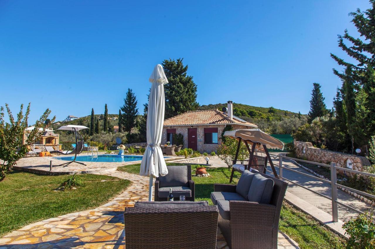 Key Villas Tsoukaladhes Bagian luar foto