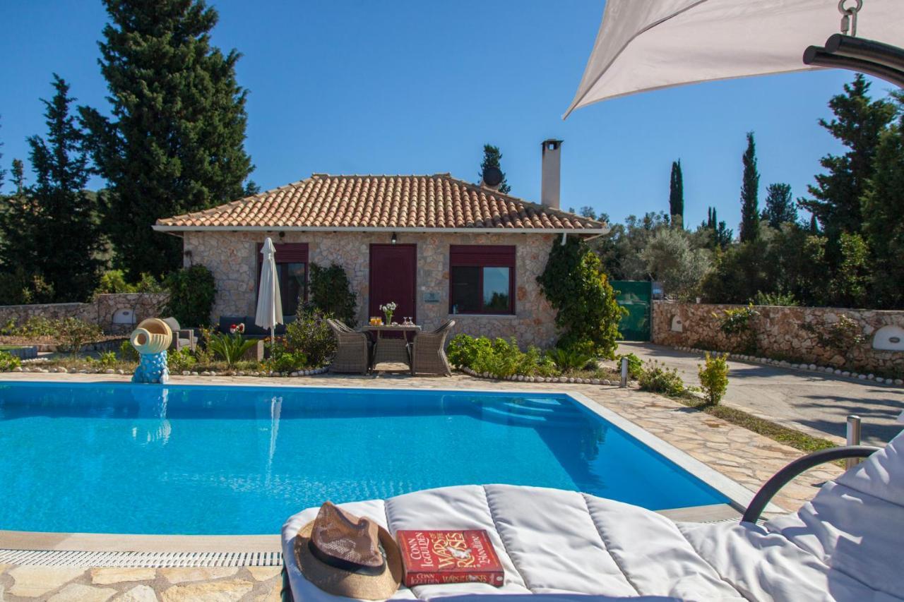 Key Villas Tsoukaladhes Bagian luar foto