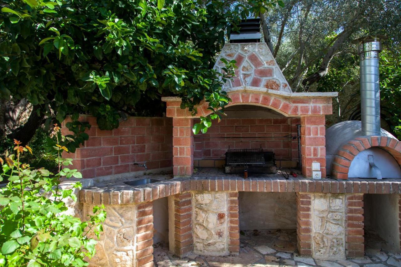Key Villas Tsoukaladhes Bagian luar foto