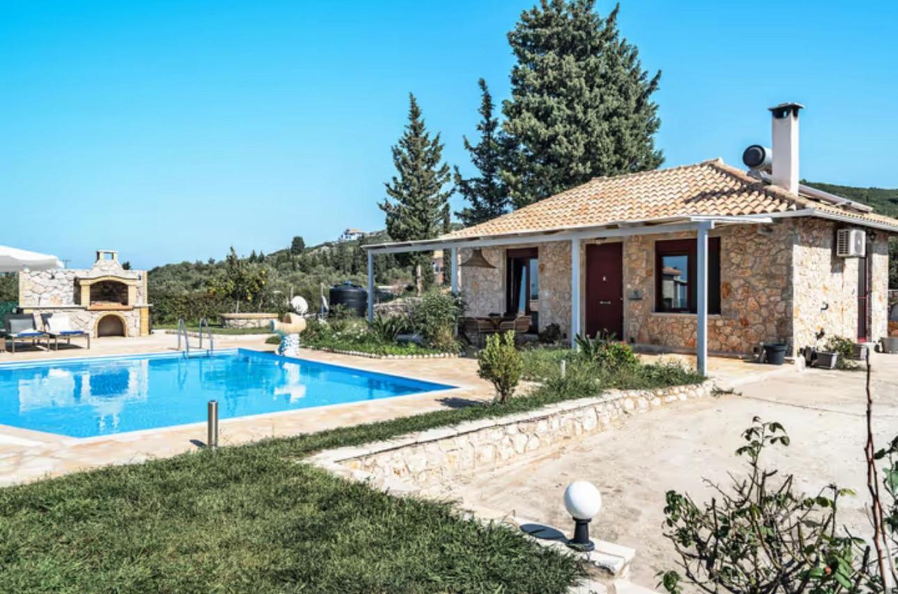 Key Villas Tsoukaladhes Bagian luar foto