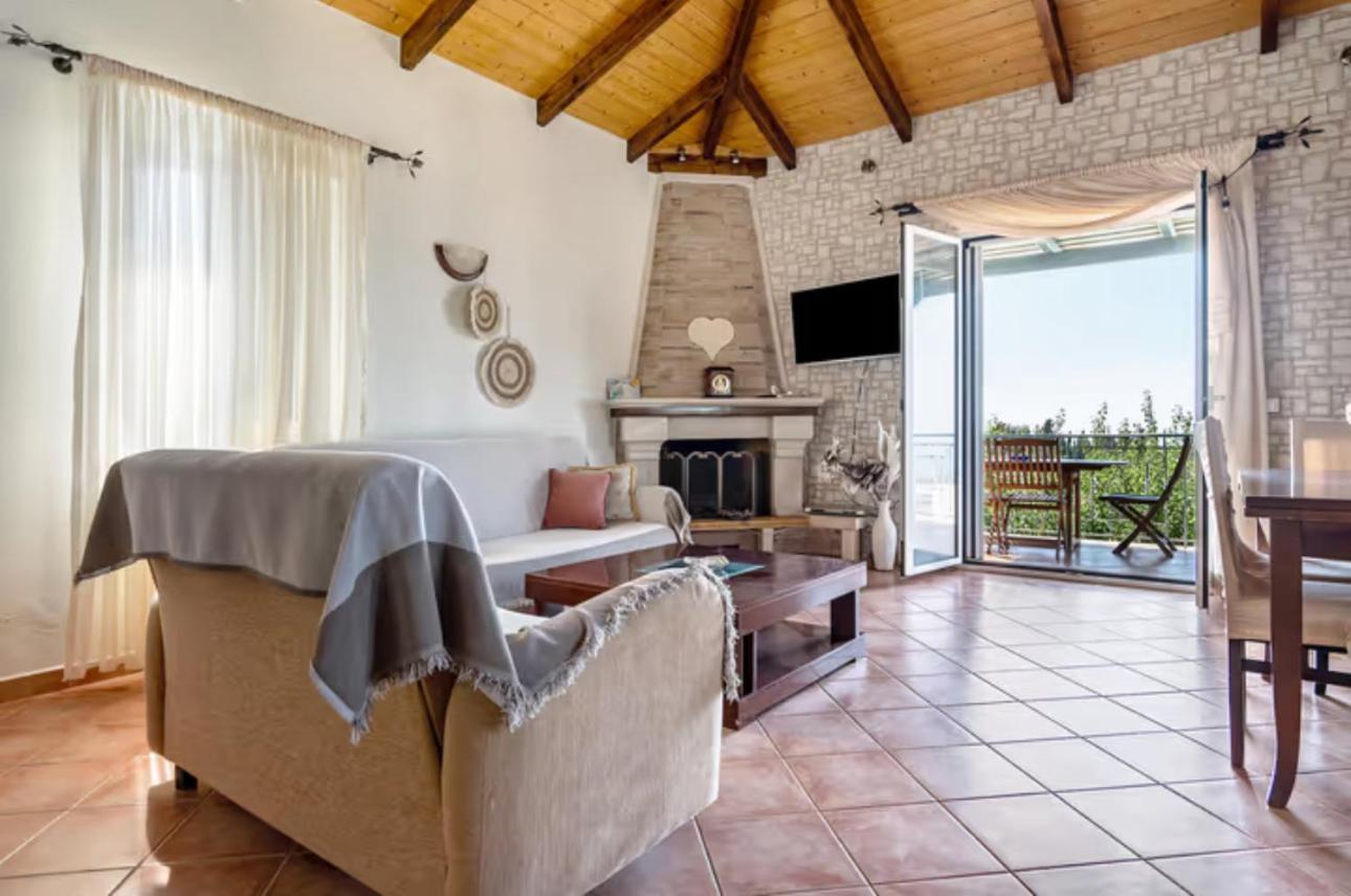 Key Villas Tsoukaladhes Bagian luar foto