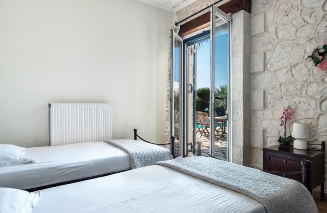 Key Villas Tsoukaladhes Bagian luar foto