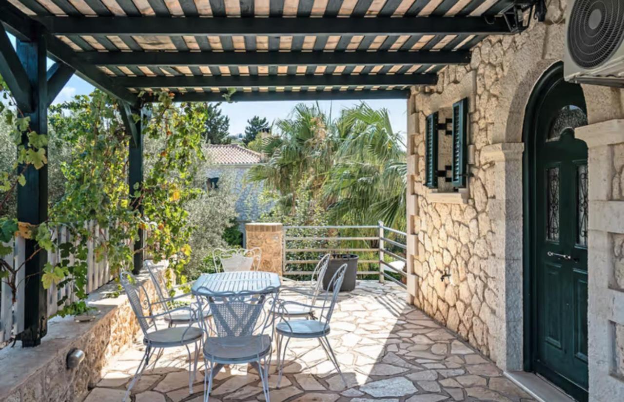 Key Villas Tsoukaladhes Bagian luar foto
