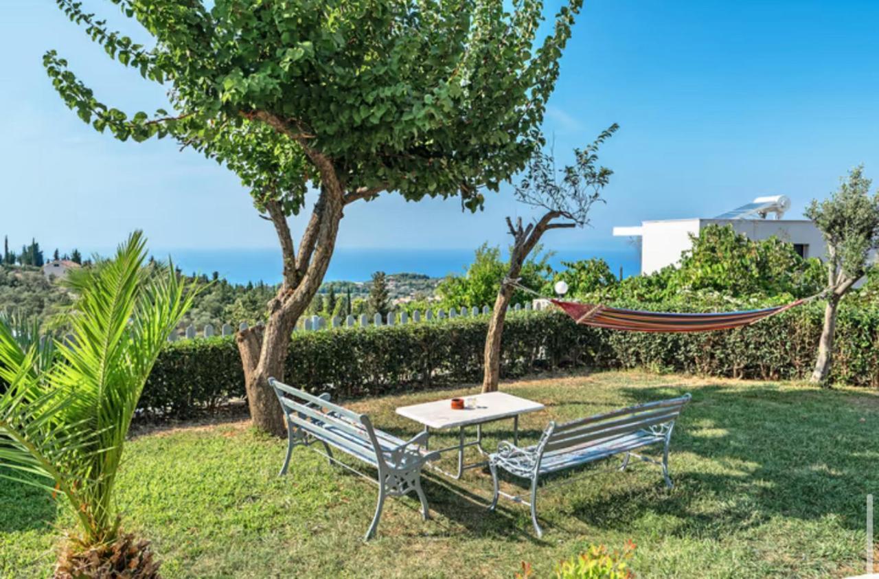 Key Villas Tsoukaladhes Bagian luar foto